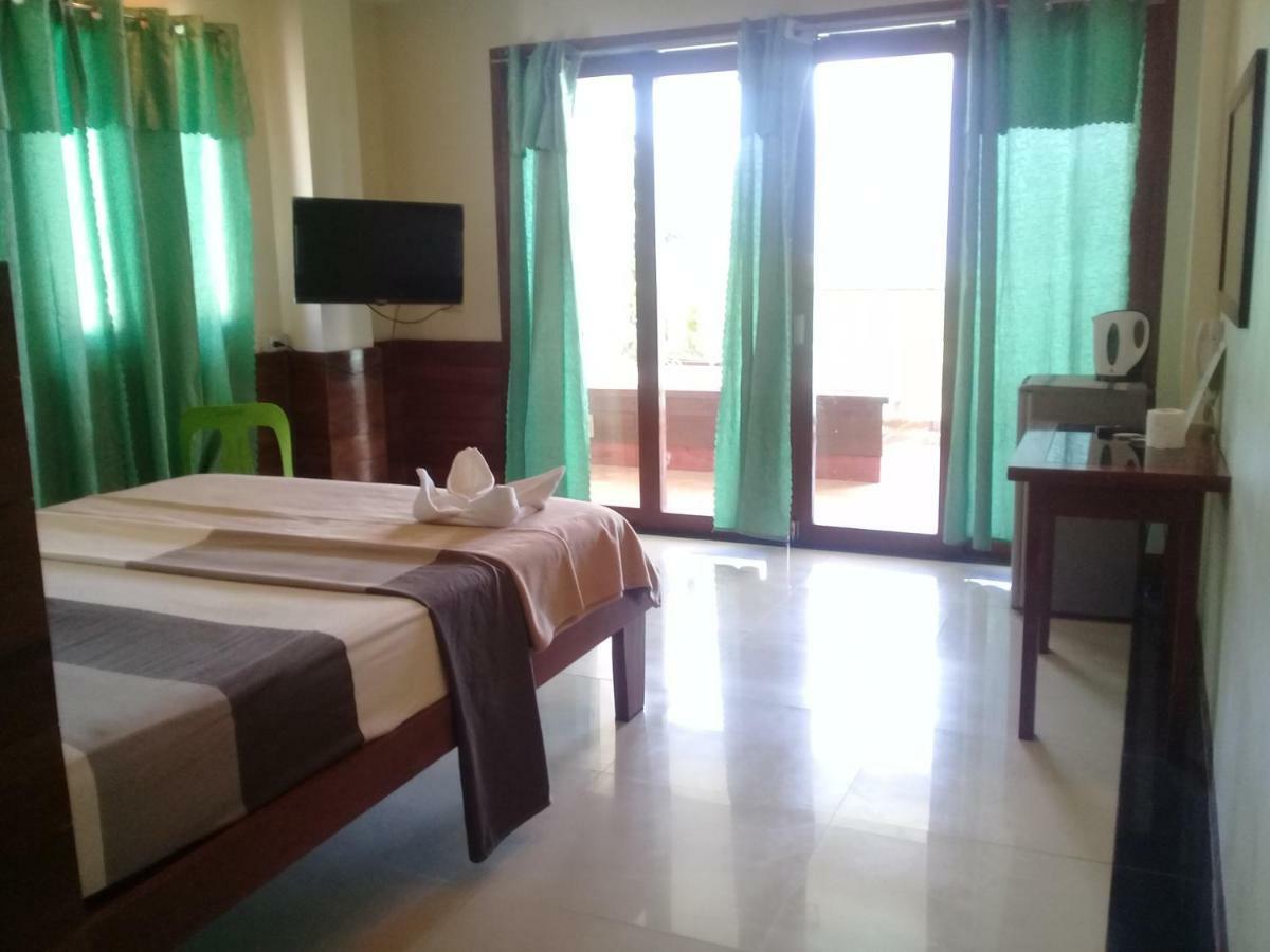 Rainforest Beach Hotel Ель-Нідо Екстер'єр фото